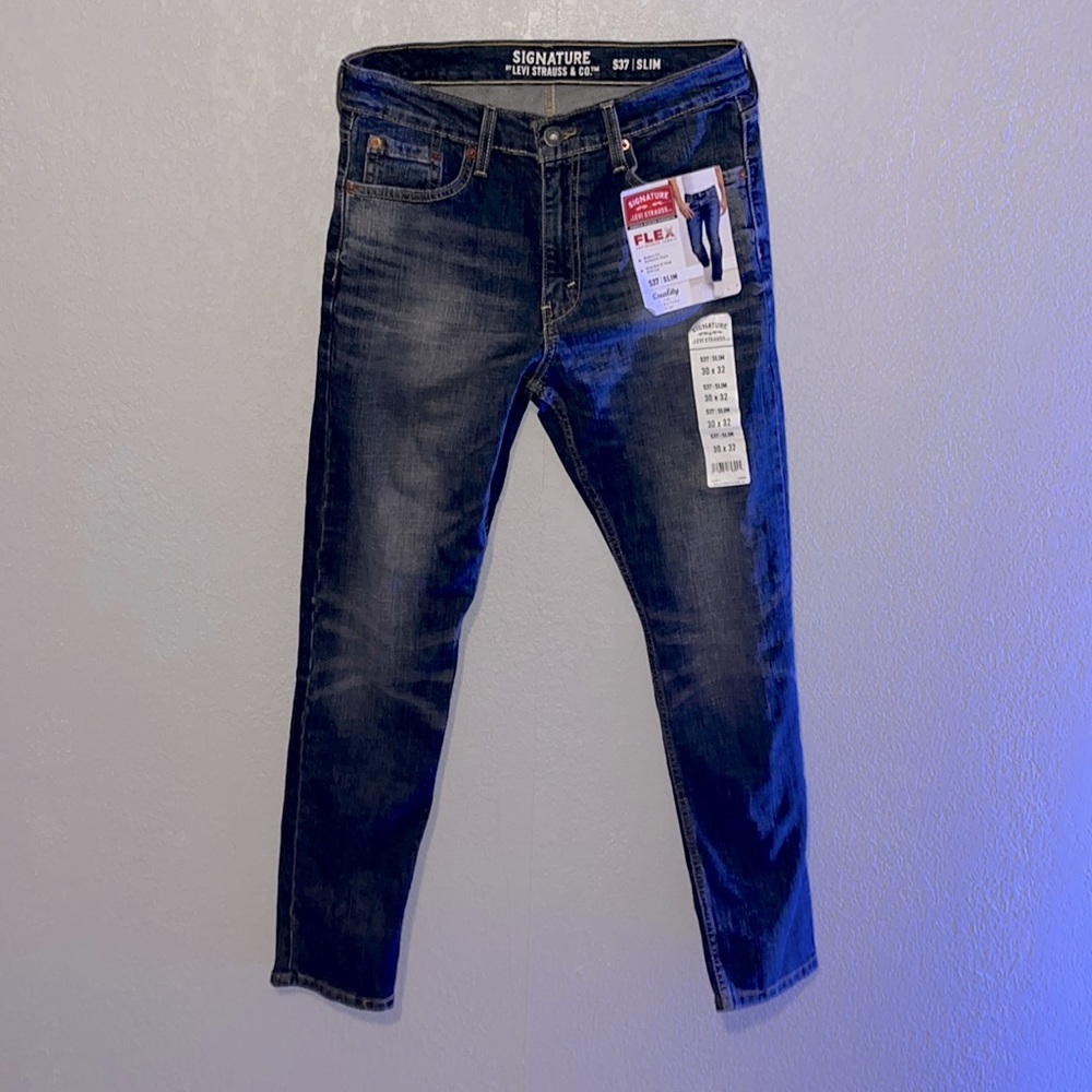 S37 | Slim 30X32 Signature Levi Jeans